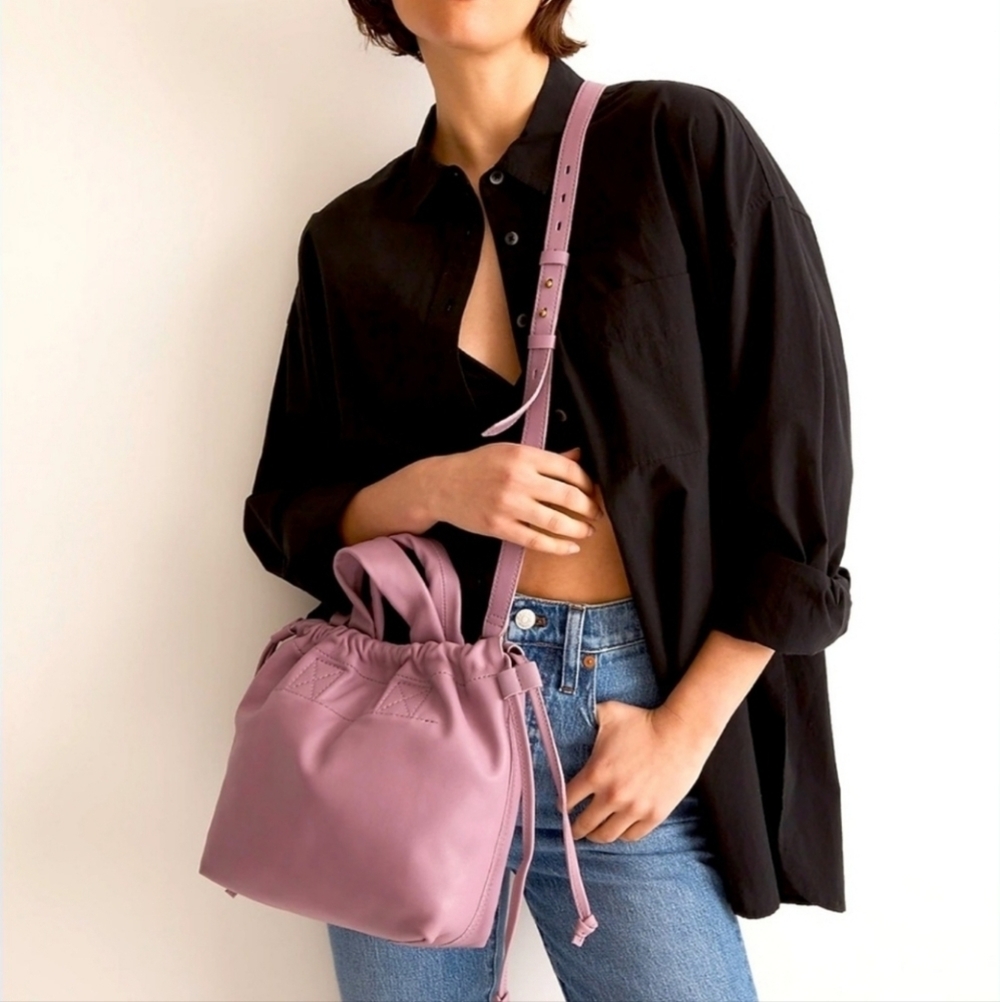 Madewell The Piazza Crossbody Leather Bag in Vibrant Lilac